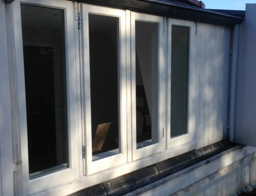 Montage nieuwe raampartijen met dubbelglas